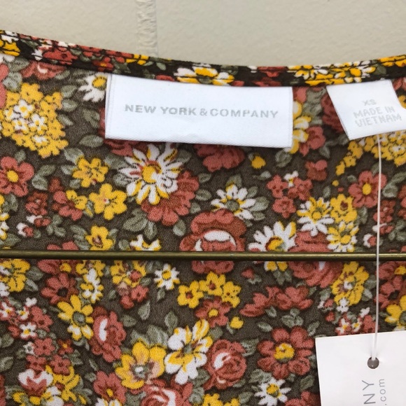 Flower long sleeve romper size XS - Picture 3 of 6